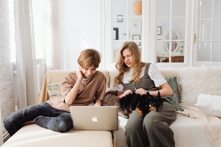 Protecting Kids Online: Share Photos Safely