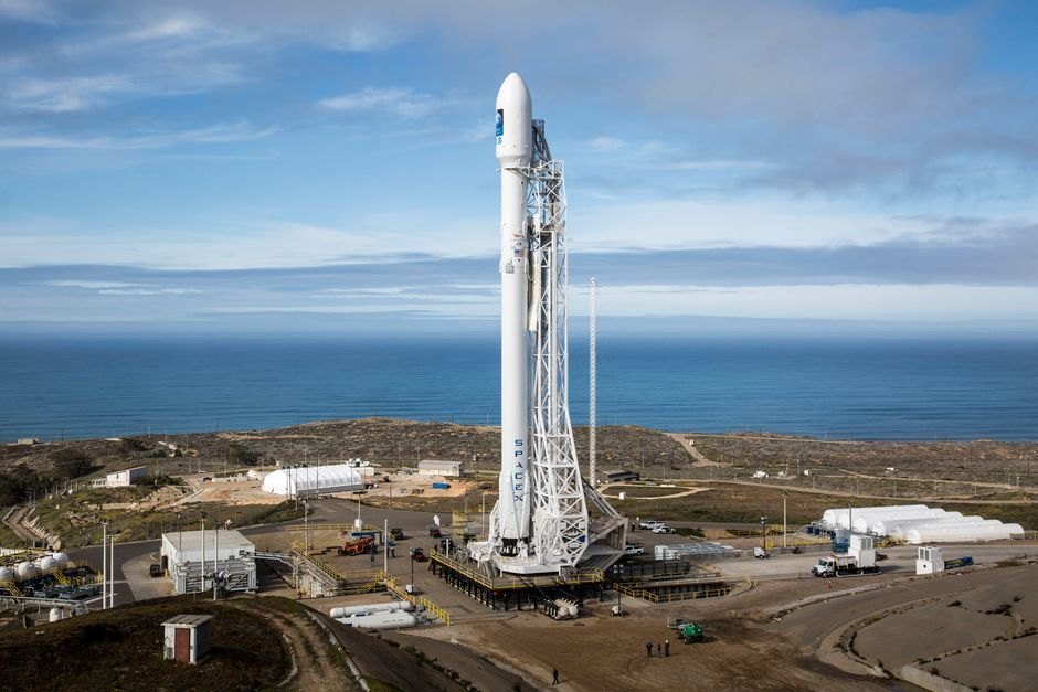 Early SpaceX Employee Plans to Sell Company Shares