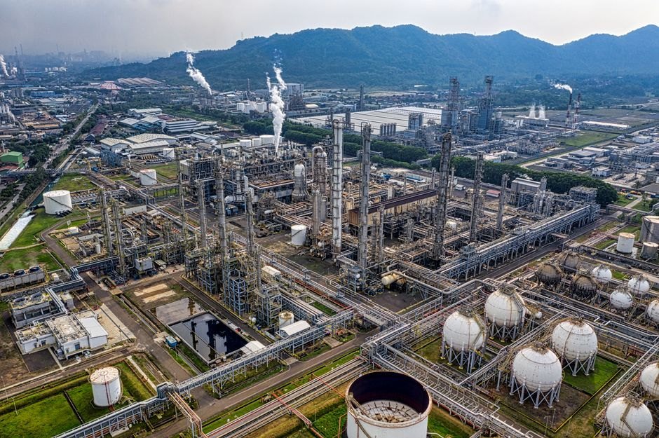 Ukraine Strikes Russian Oil Facility, Deaths Reported