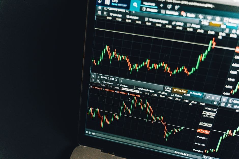 Women Are Better Investors Than Men