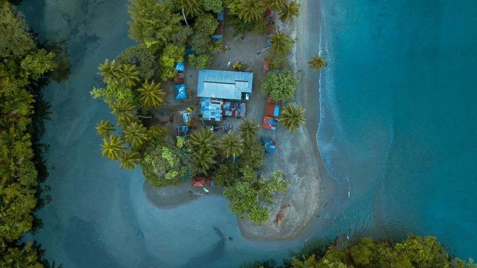 Big Earthquake Hits Indonesia