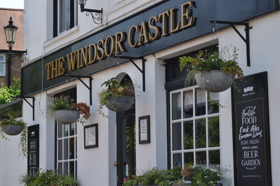 Britain Makes It Harder to Turn Pubs Into Houses