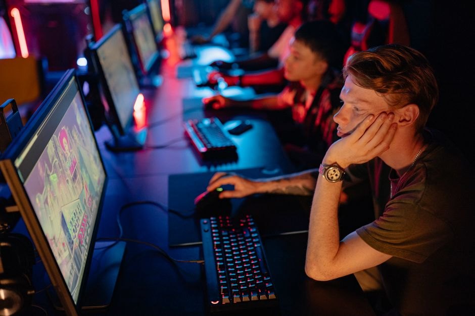 University Funds Esports Players to Compete Seriously
