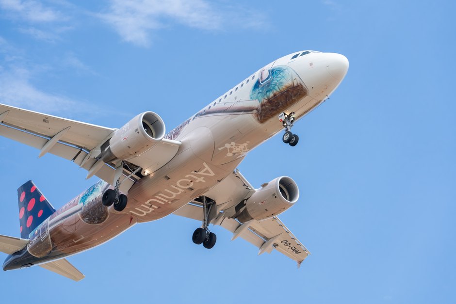 Woman Sues Airline After Husband Dies