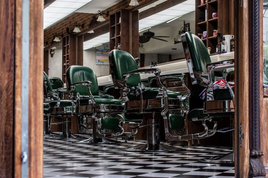 Barber Gives Free Haircuts to Help Kids