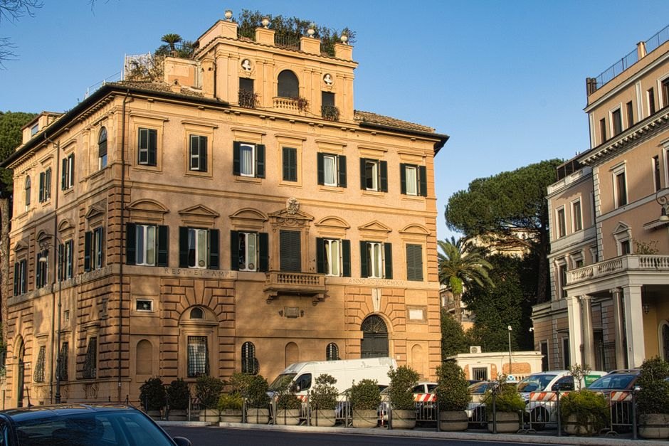 Pope Has Surgery for Lung Cancer