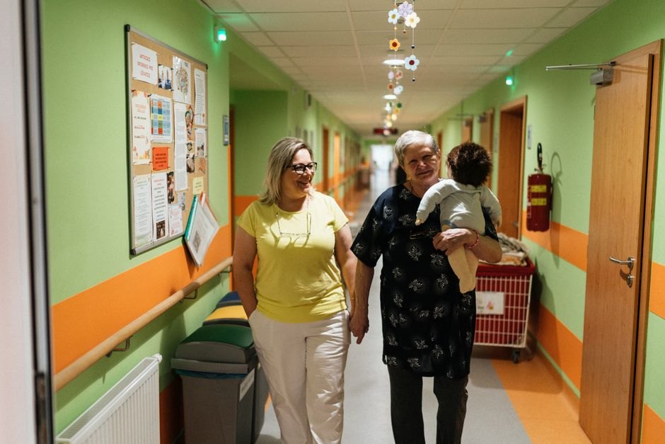 Private Firms Reshape England's Care Market